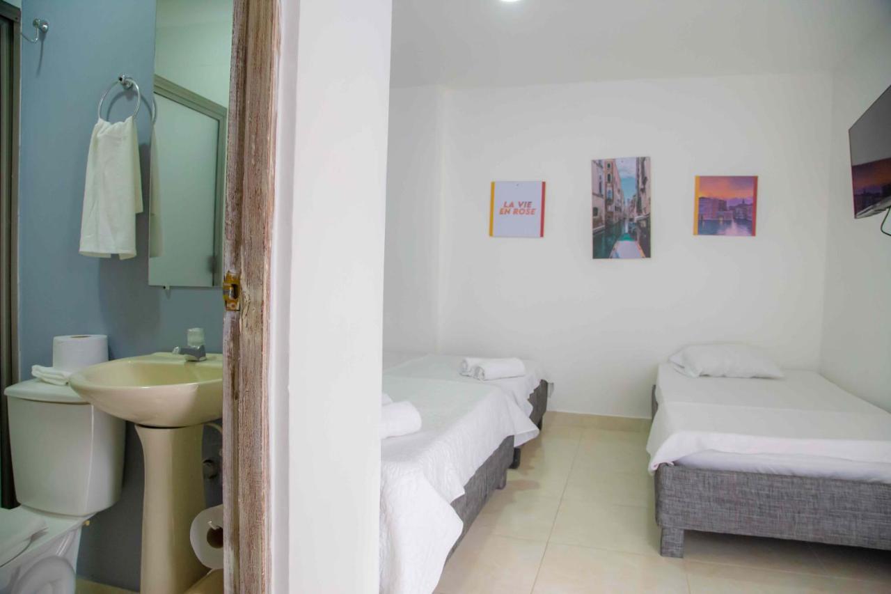 Luna Cartagena Airport Hotel Exterior photo