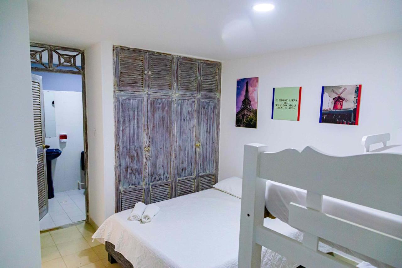 Luna Cartagena Airport Hotel Exterior photo