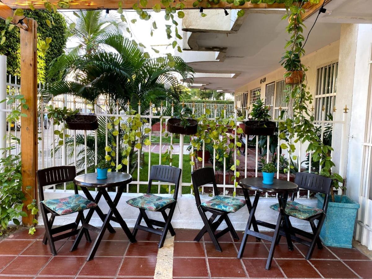 Luna Cartagena Airport Hotel Exterior photo
